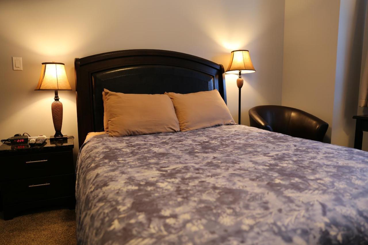 Downtown Whitehorse 4 Bedrooms Deluxe Condo Екстериор снимка