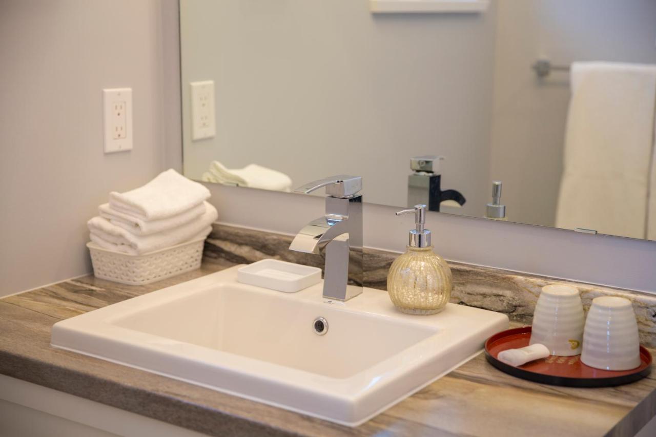 Downtown Whitehorse 4 Bedrooms Deluxe Condo Екстериор снимка